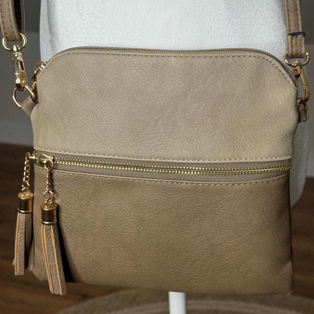 Jen & Co‎ boho Taupe Crossbody